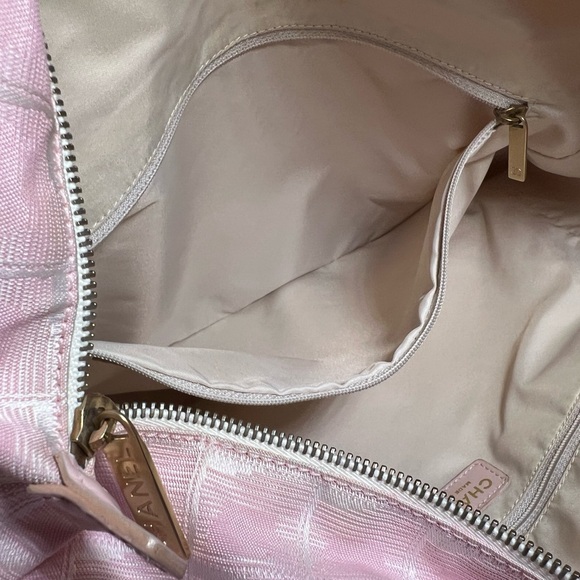 Chanel nylon jacquard with leather handle tote bag - Picture 13 of 14